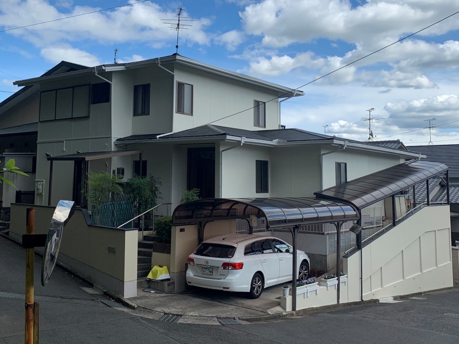 倉敷市 W様邸 屋根カバー工法・外壁塗装 After