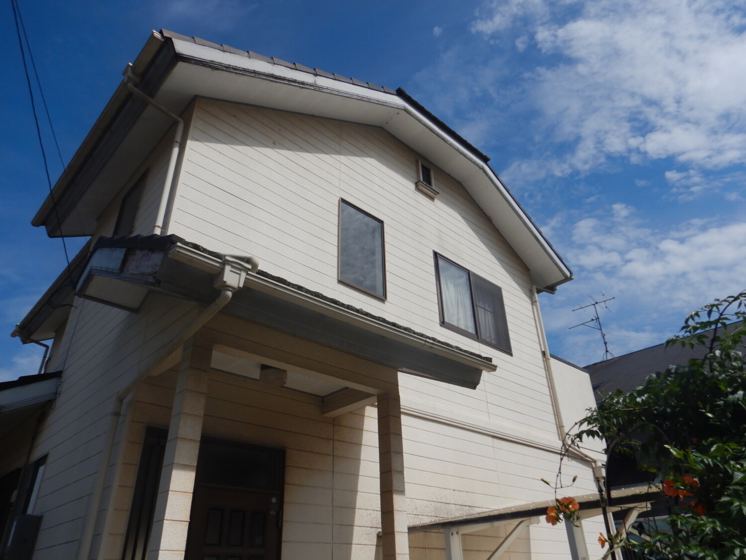 倉敷市 T様邸 屋根瓦葺き替え・外壁塗装工事 Before