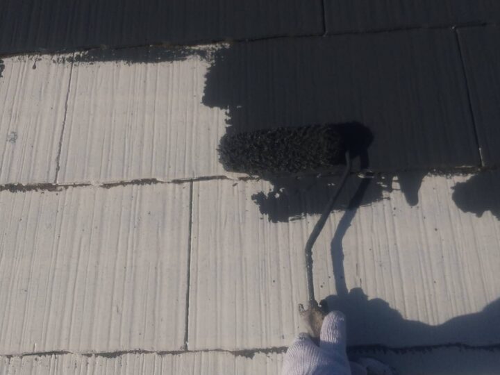 屋根塗装(中塗り)