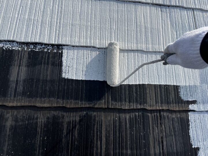 屋根塗装(下塗り)