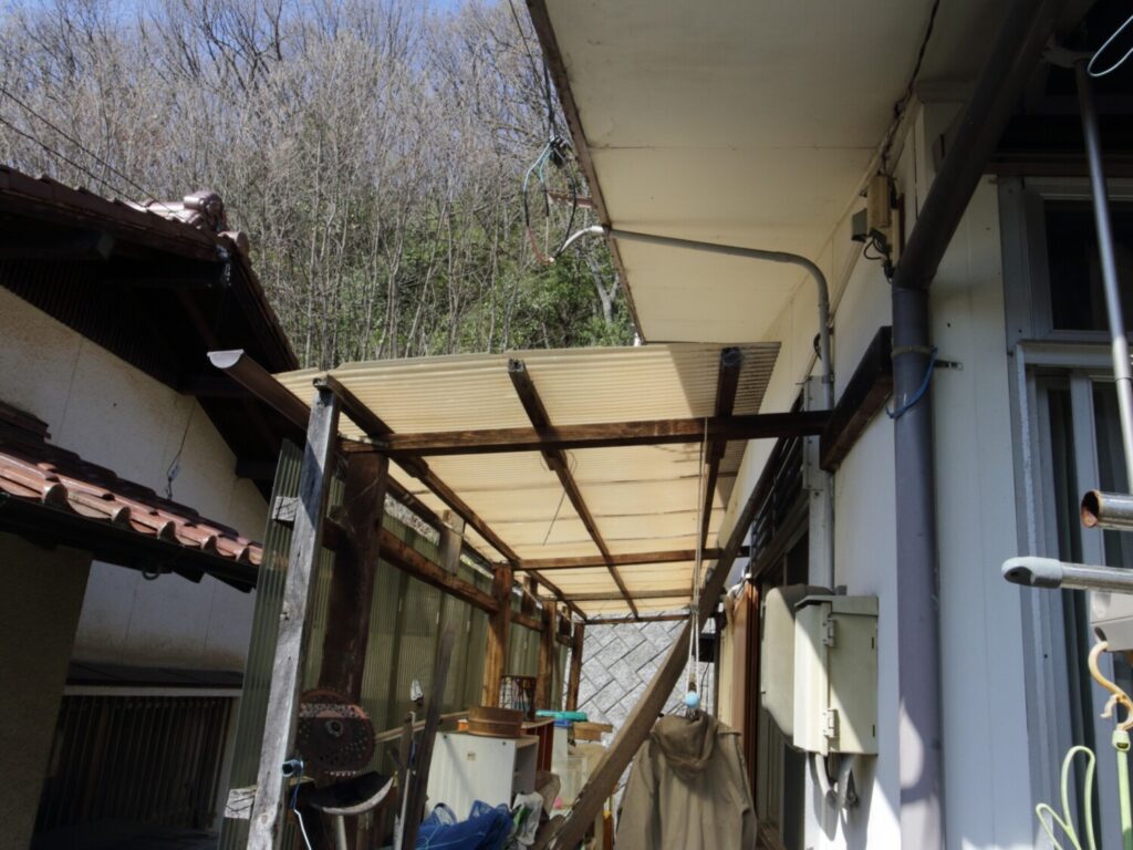 倉敷市 M様邸 屋根カバー・外壁塗装・雨樋交換 追加BEFORE