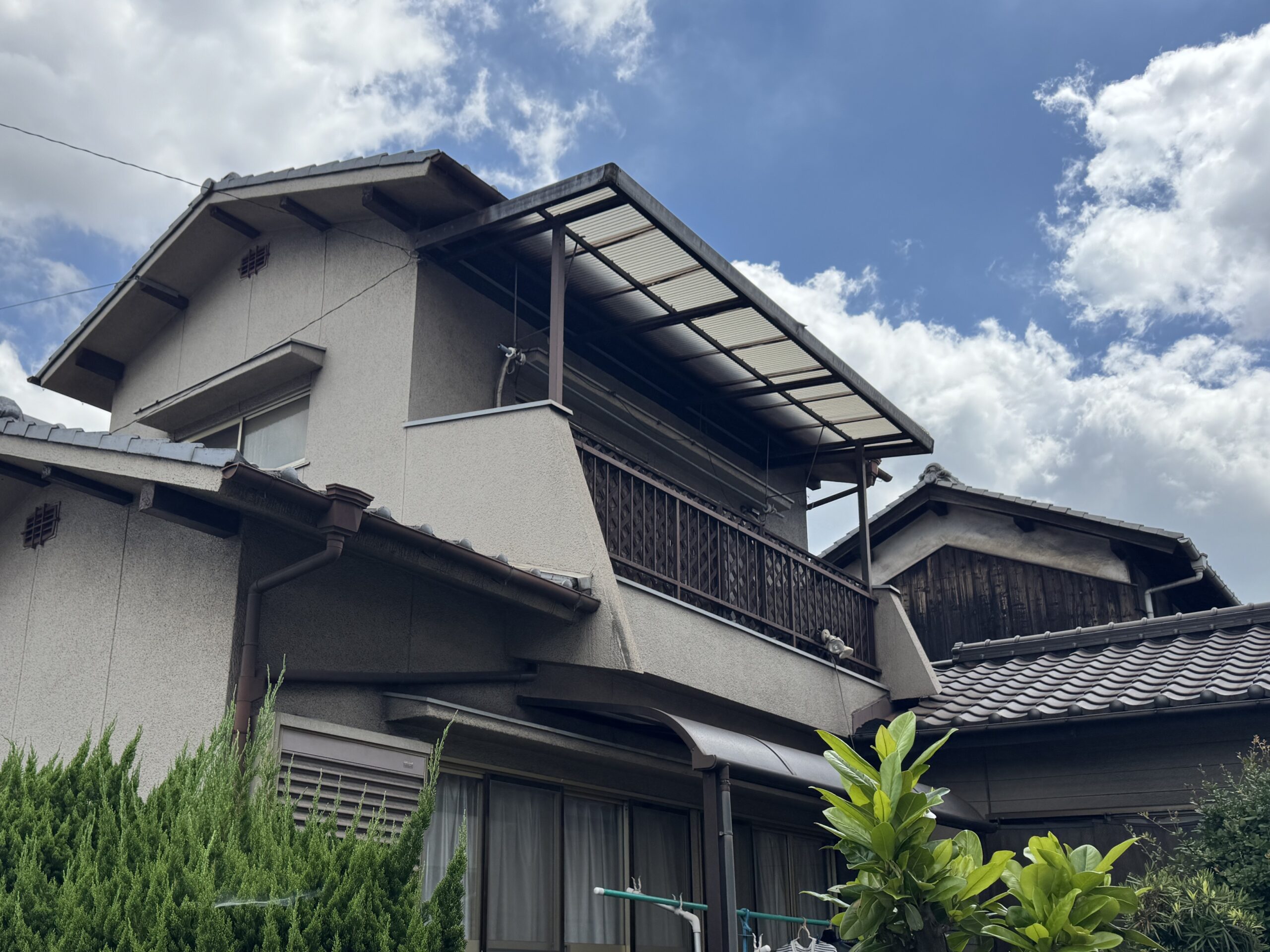 バルコニー屋根撤去 Before